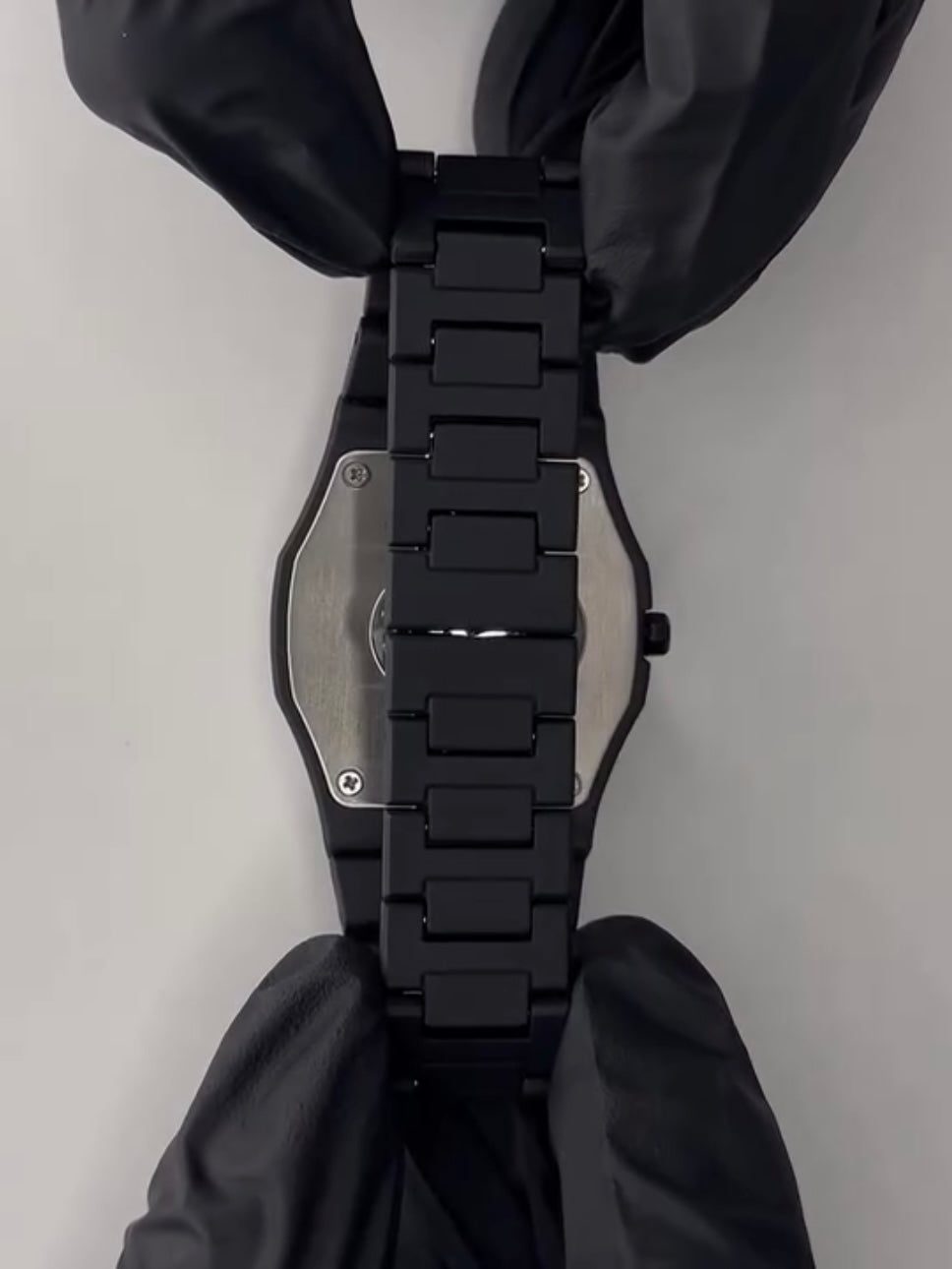 Black aura watch