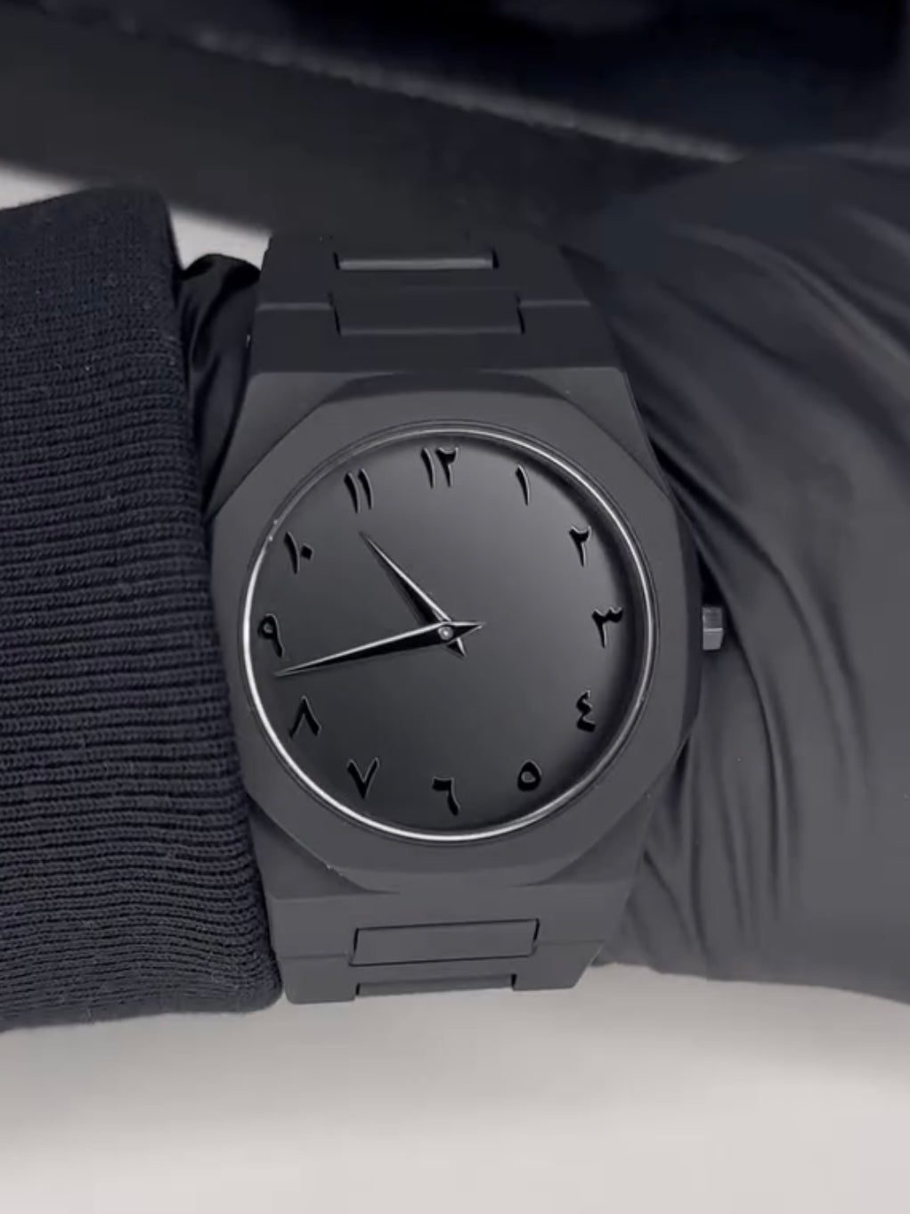 Black aura watch